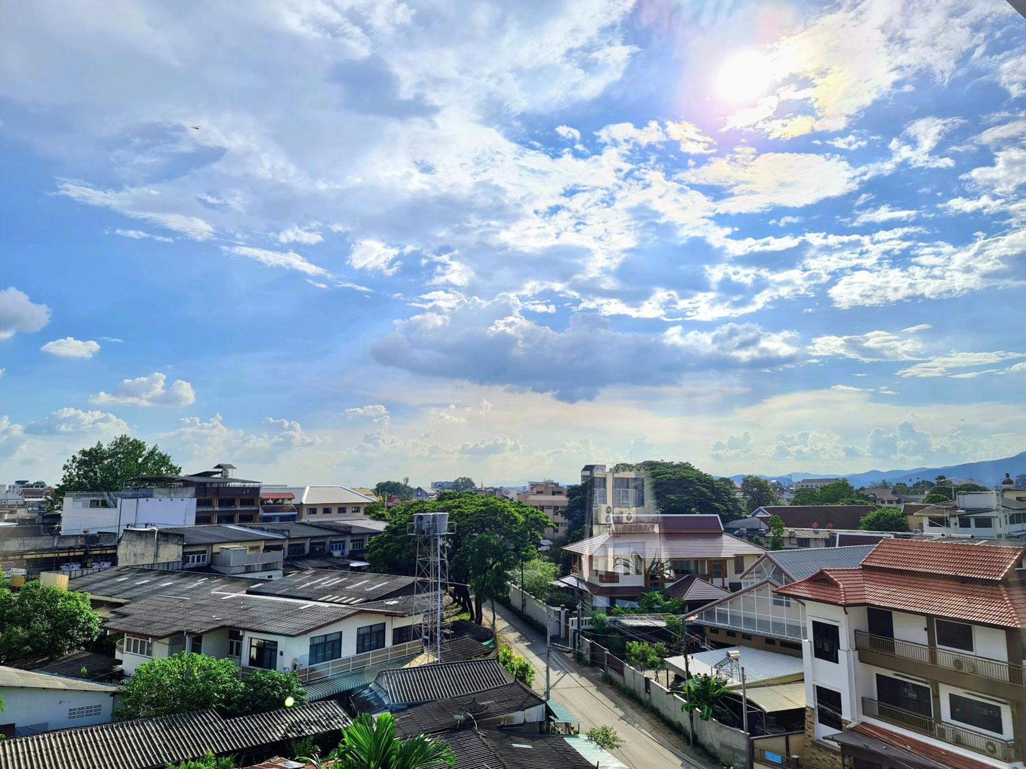 Bed And Terrace Guesthouse Chiang Mai Exterior photo